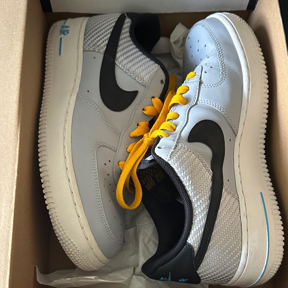 Nike Air Force 1 Wolf Grey size 6